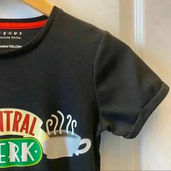 Friends T-Shirt Central Perk Graphic Print Cropped Fitted Y2K Baby Tee Black XS - Picture 8 of 16